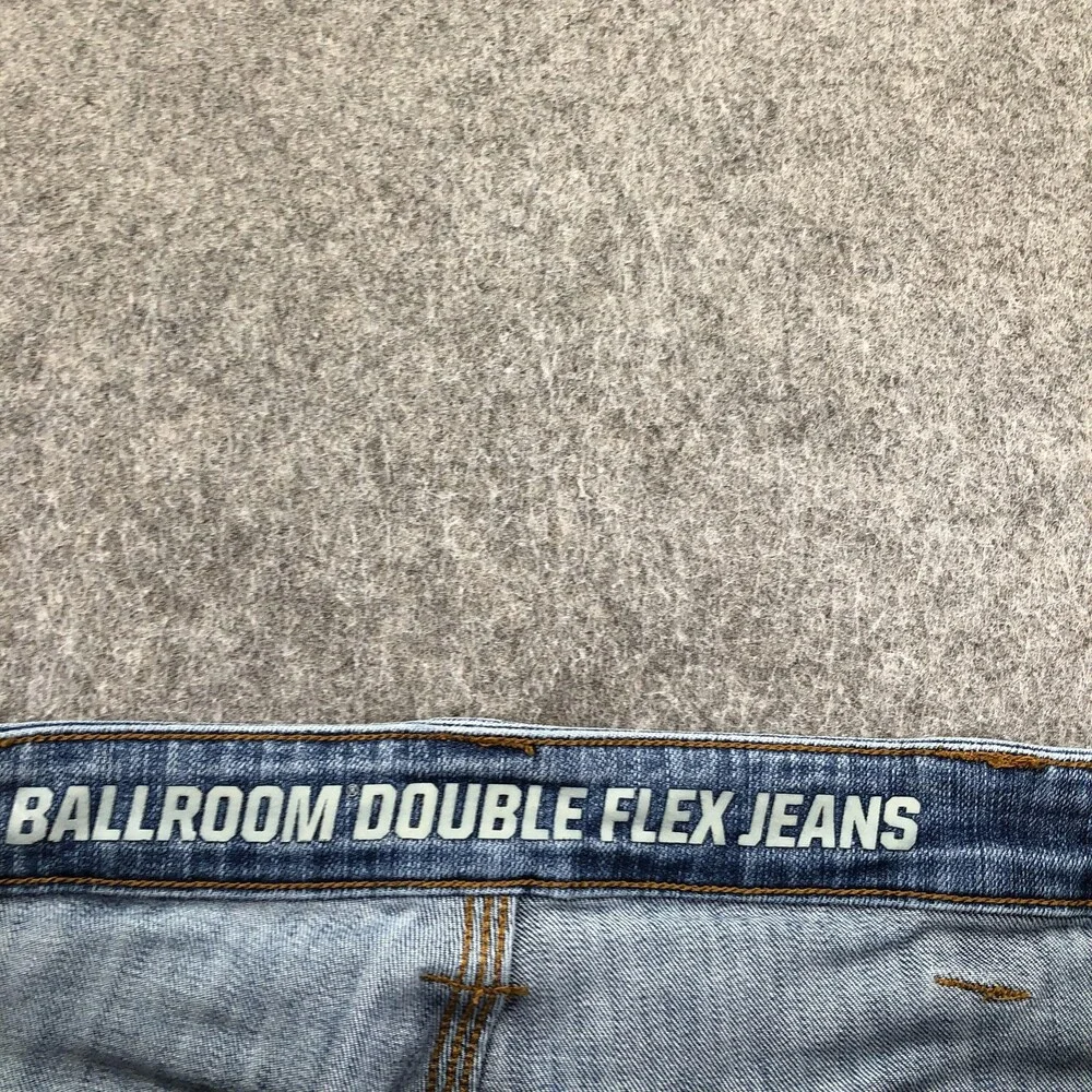 Duluth Jeans Mens 36x30 Blue Ballroom Double Flex Wash Relaxed Straight Denim